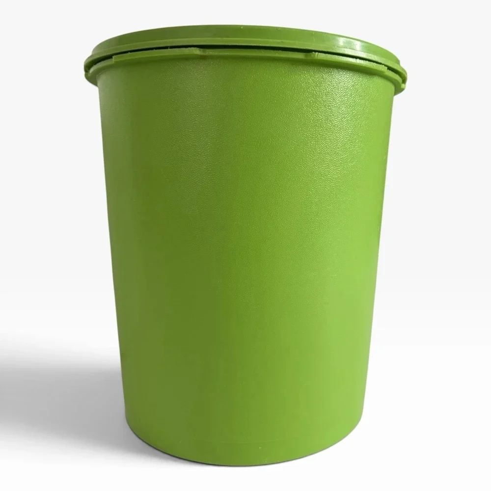 Vtg Tupperware Servalier Vintage Avocado Harvest Green 5 Cup Canister 811